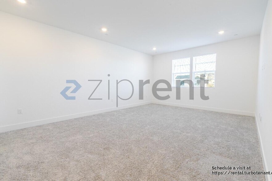 Building Photo - 443 Royal Nat'l Rd