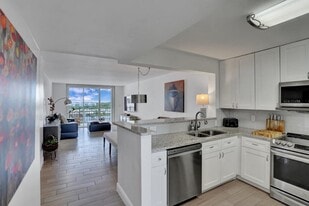 Building Photo - 3581 S Ocean Blvd