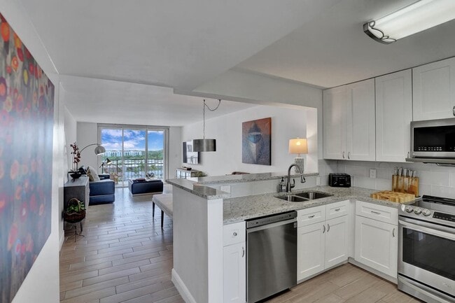 Building Photo - 3581 S Ocean Blvd