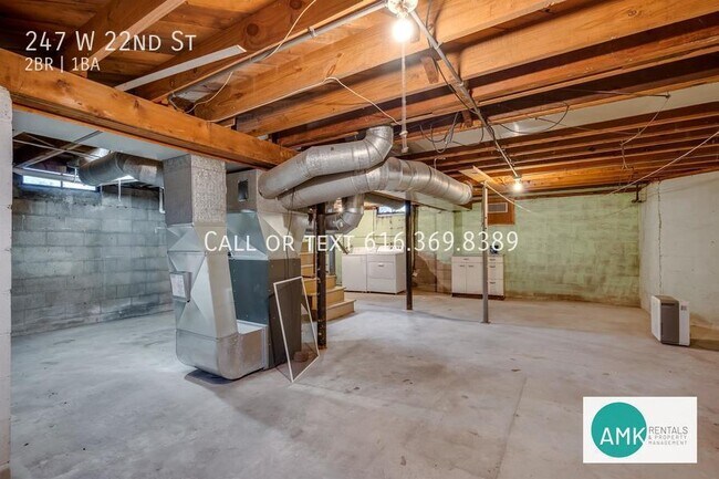 Building Photo - 247 W 22nd St