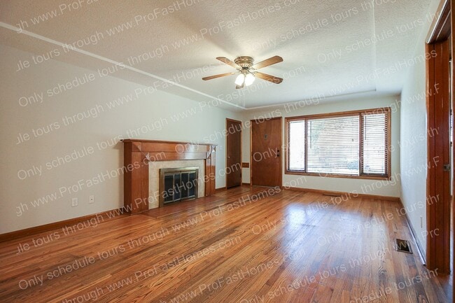 Building Photo - 2714 SE 48th Av