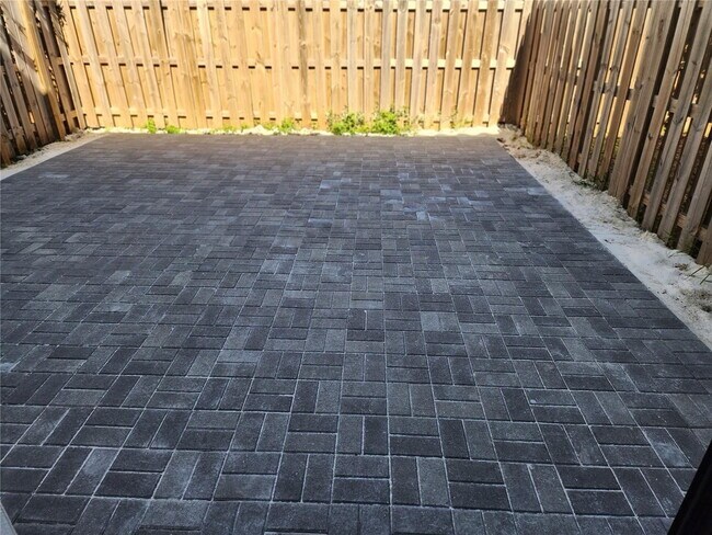 Building Photo - 2510 SE 29th St