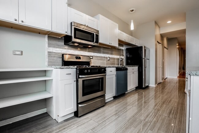 Primary Photo - Spacious 4 Bedroom for Rent!