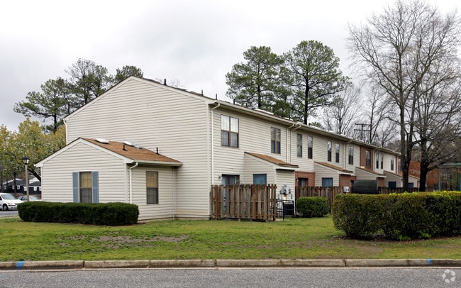 Building Photo - Denbigh Trace Apartments