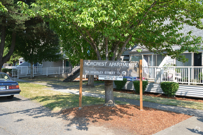 Building Photo - Norcrest Apartments