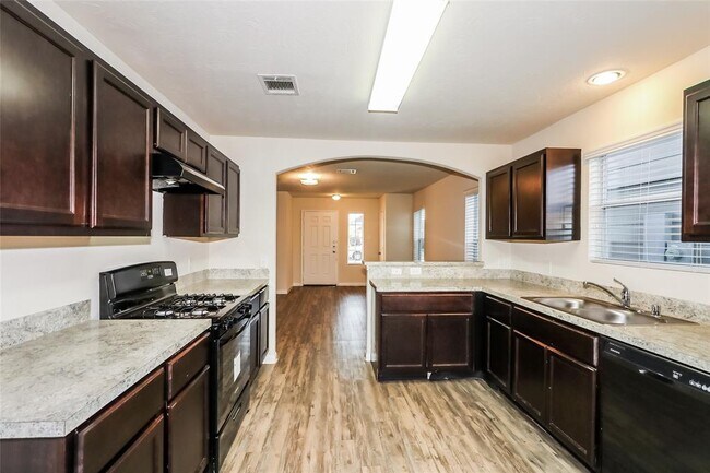 Building Photo - 19023 Moynihan Dr