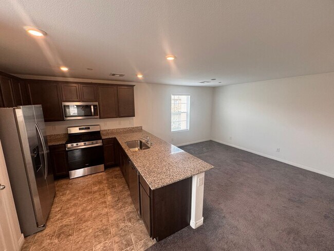 Building Photo - Charming 2-Story Townhome | 2 Bedrooms, 2 Baths & Community Pool
