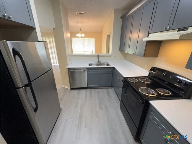 Building Photo - 4303 Fawn Dr