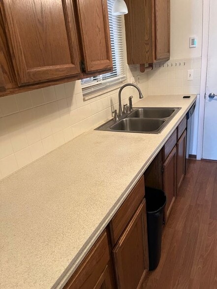 Building Photo - 48195 Bayshore Dr