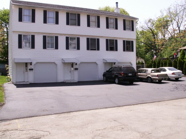 Primary Photo - 60 Pine St
