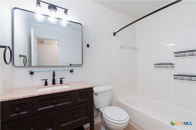 Building Photo - 1213 Fox Creek Dr