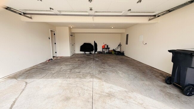 Building Photo - 7406 Rosedown Dr