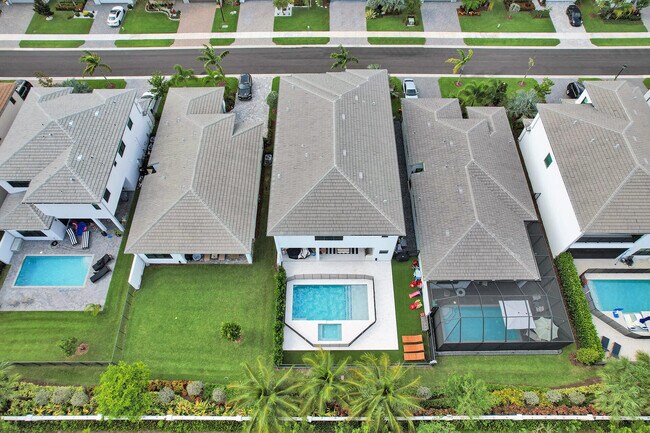 Building Photo - 17523 Rainstream Rd