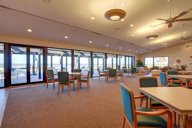 Building Photo - 2089 Gulf of Mexico Dr