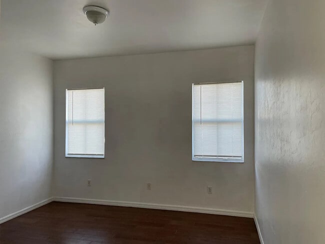 Building Photo - 505 W Hickpochee Ave
