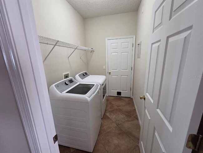 Building Photo - 14955 Hawksmoor Run Cir