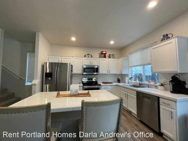 Building Photo - 3 br, 2.5 bath House - 17625 SW September Ln