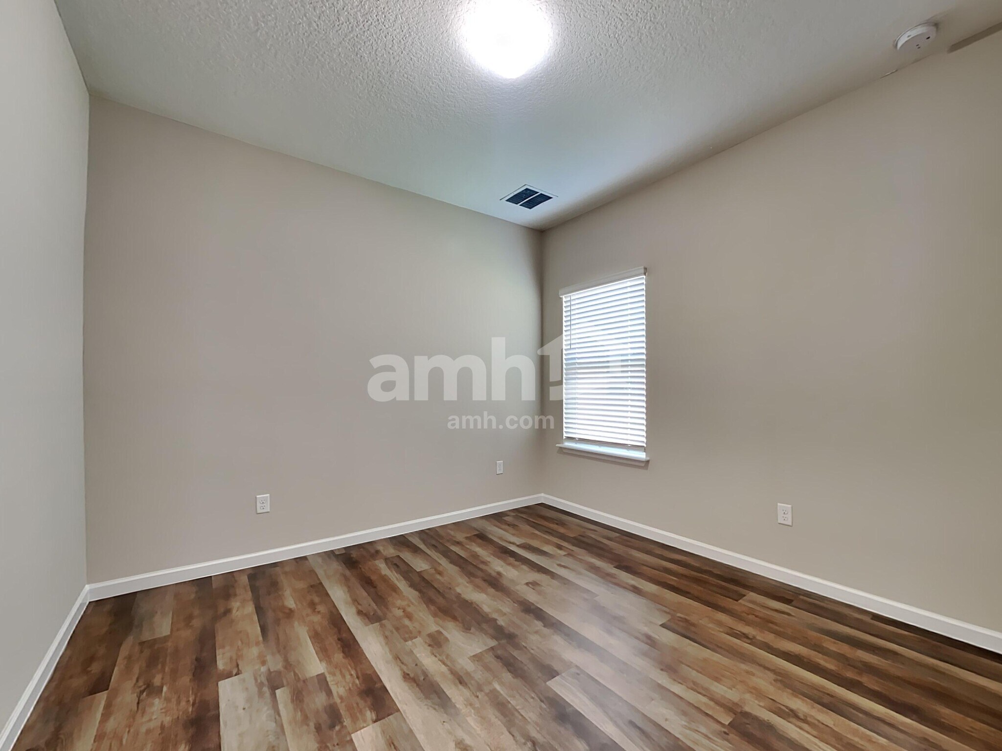 Building Photo - 179 Spruce Pt