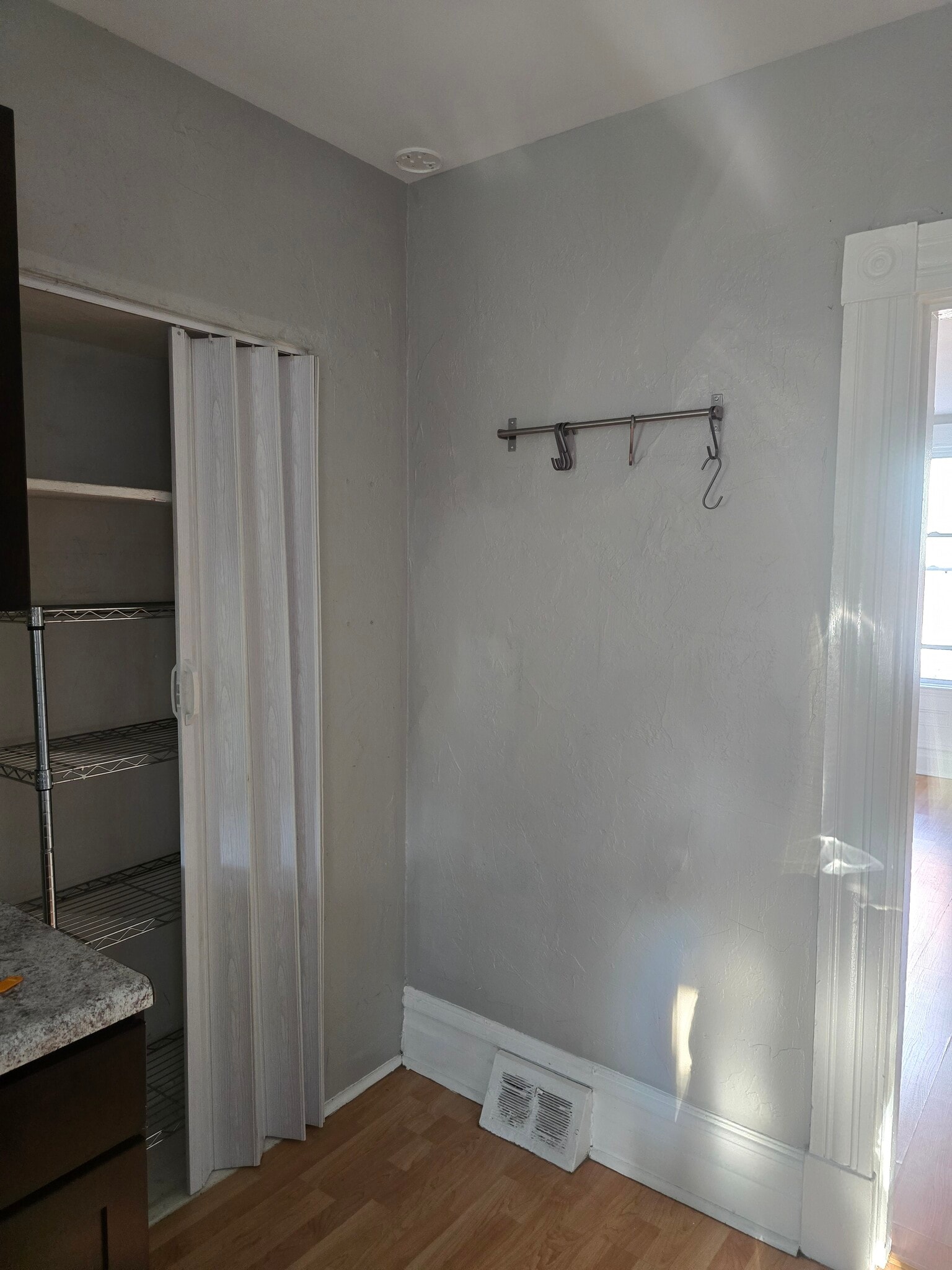 Kitchen - 68 Southern Ave