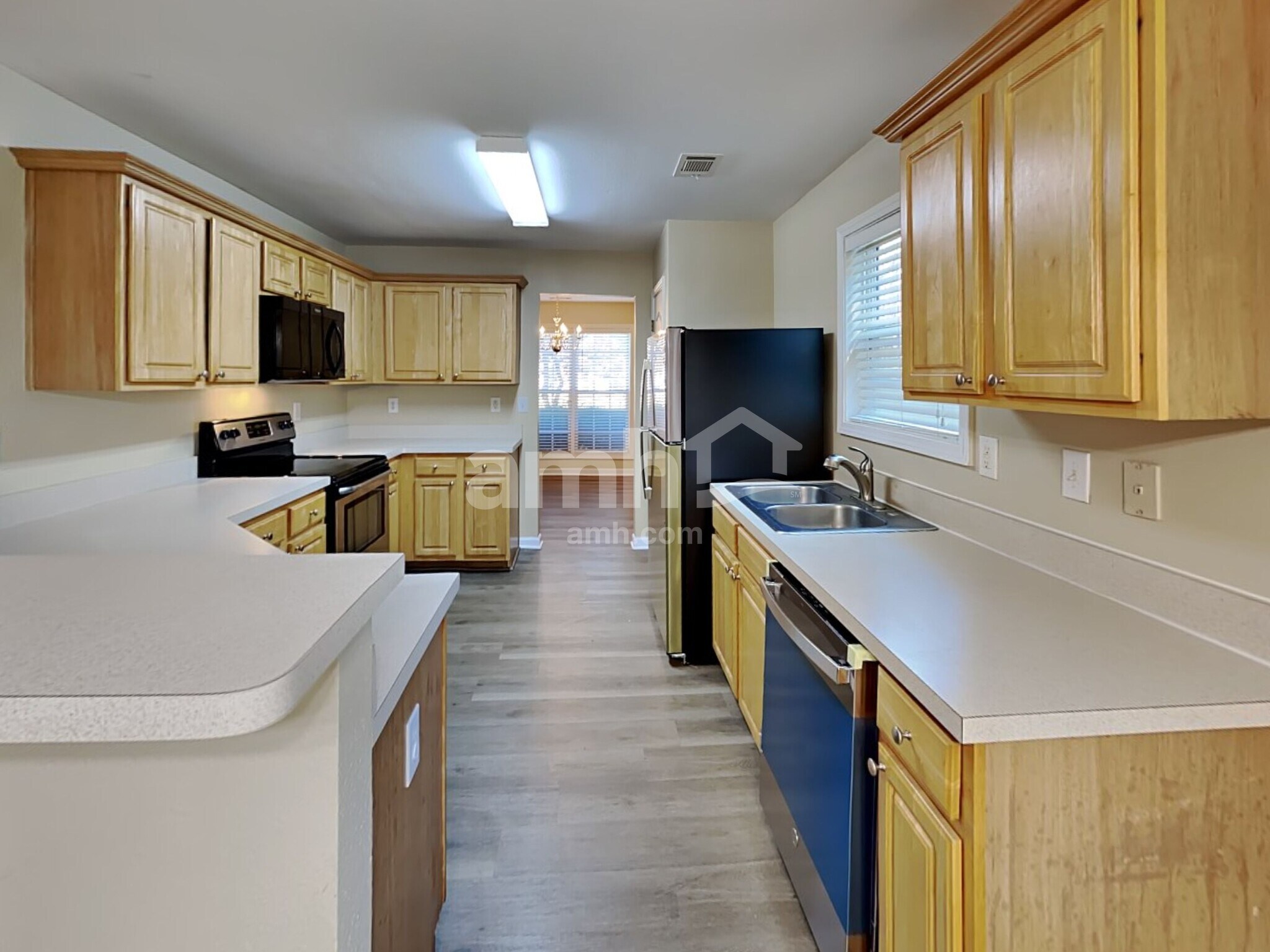 Building Photo - 6483 Grand Hickory Dr