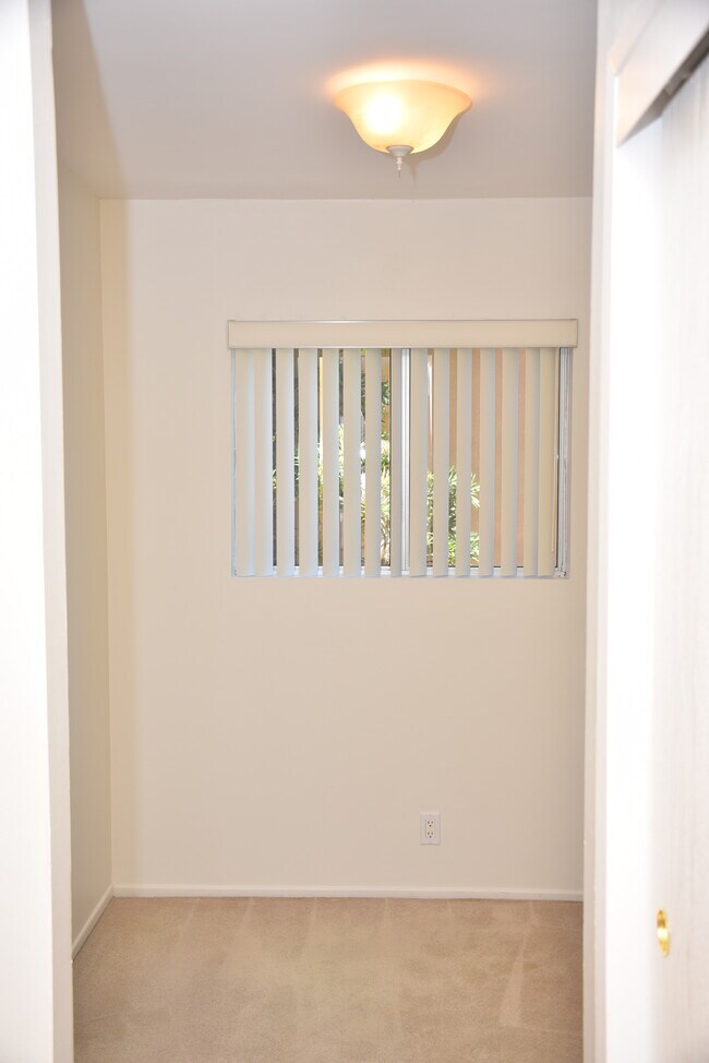 Bonus Room - 540 Avenue C Ave