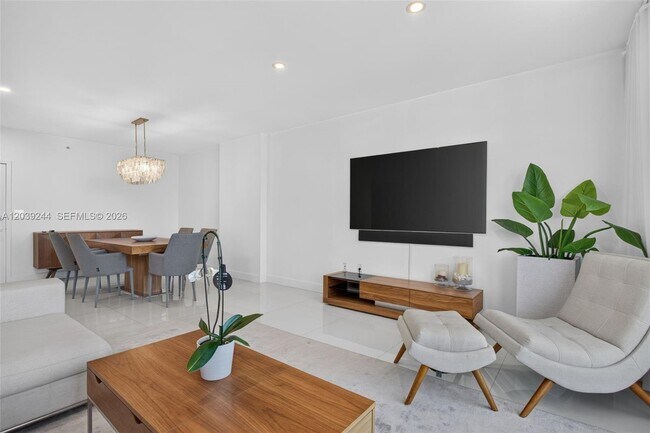 Building Photo - 10275 Collins Ave