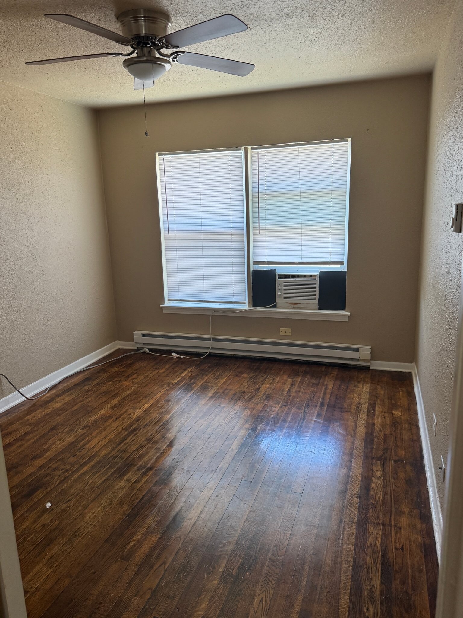 Building Photo - 245 Deerwood Dr