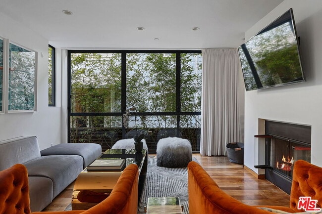 Building Photo - 7 Vicente Ter