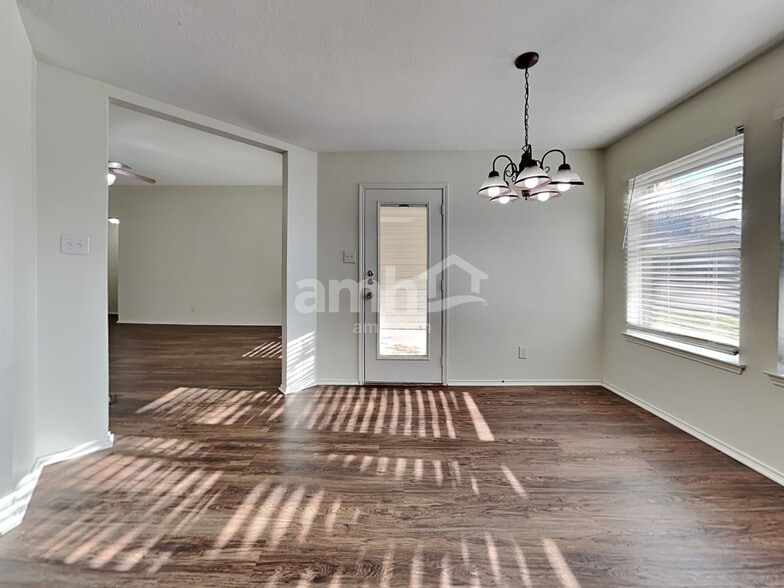 Building Photo - 1013 White Marlin Dr