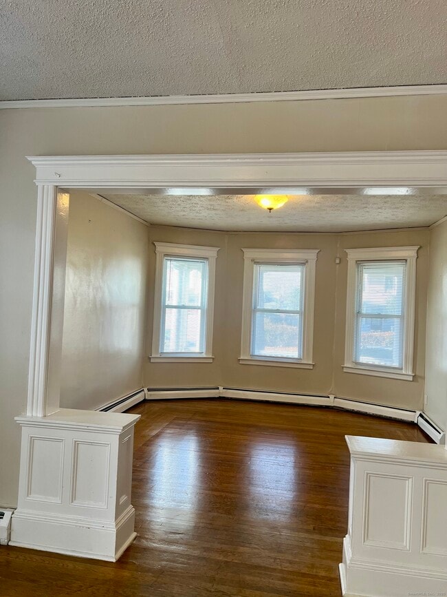 Building Photo - 378 Prospect Ave