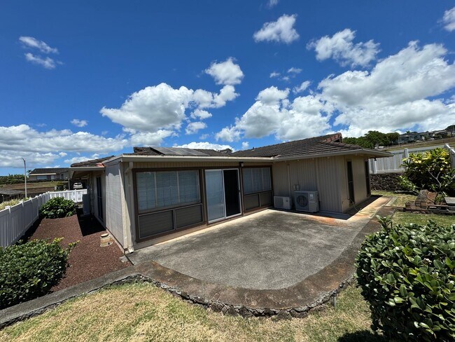 Building Photo - Newtown Estates, 3 bdrm, 2 bath, 2 car enc...