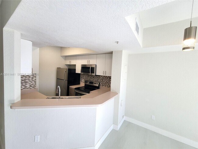 Building Photo - 755 SW 148th Ave