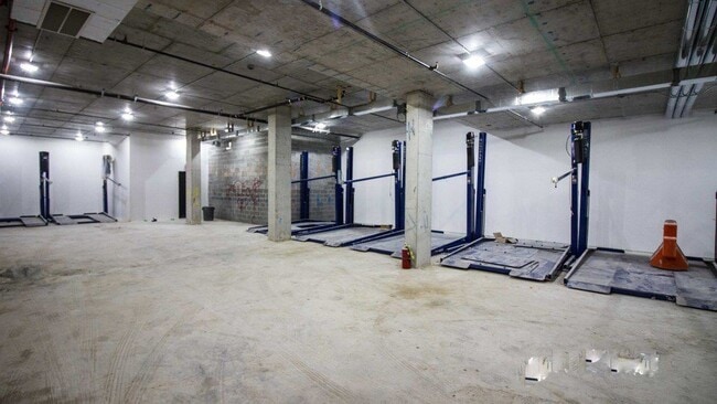 Building Photo - 1595 Broadway