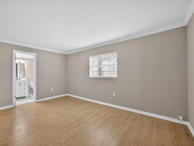 Building Photo - 2507 E Central Blvd