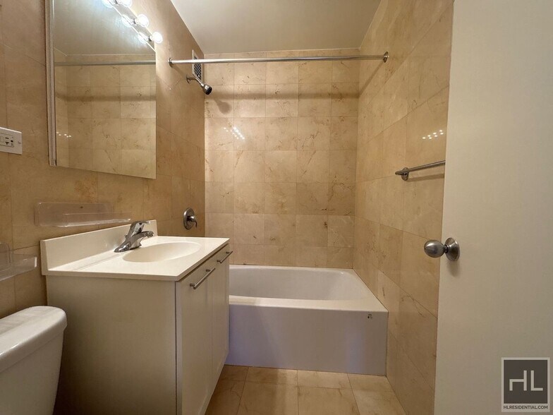 Building Photo - Fourth Avenue