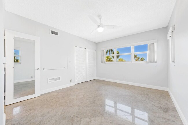 Building Photo - 3003 Terramar St