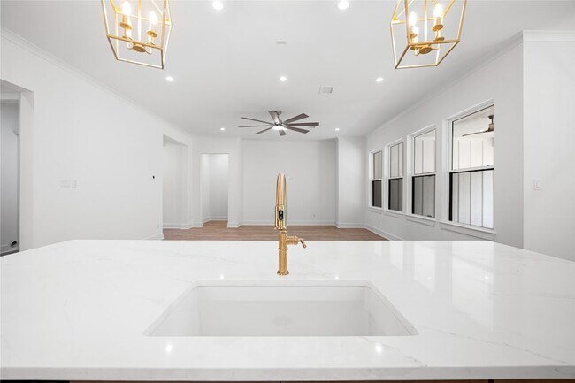 Building Photo - 18211 Polo Meadow Dr