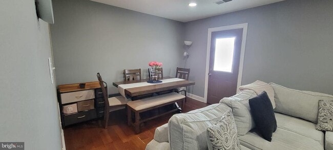 Building Photo - 10323 Trundle Pl