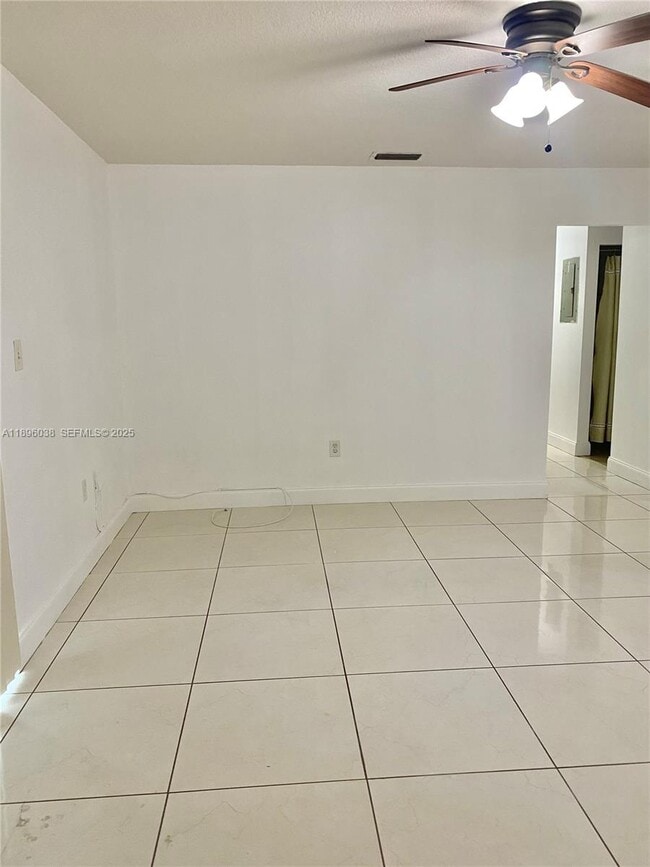 Building Photo - 12 Andros Rd