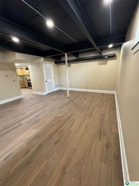 Building Photo - 330 Linden Ave