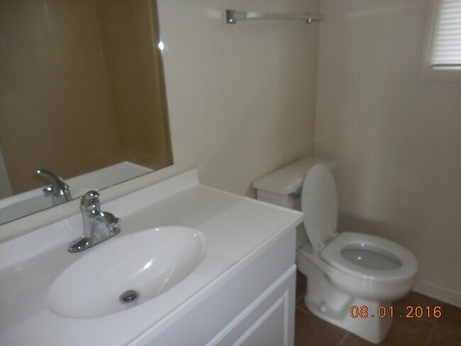 Building Photo - 223 Jim Thorpe Dr