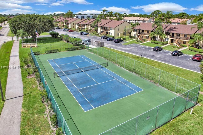Building Photo - 7142 Golf Colony Ct