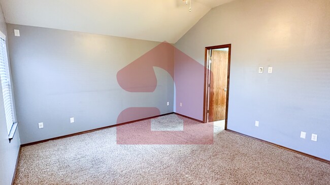 Building Photo - 1704 January Pl