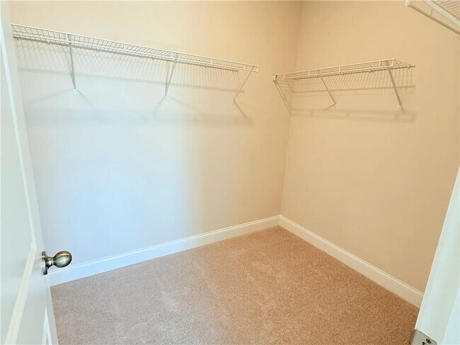 Building Photo - 1114 Winding Br Dr