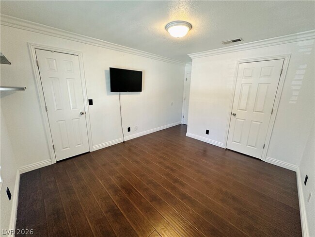 Building Photo - 2200 S Fort Apache Rd