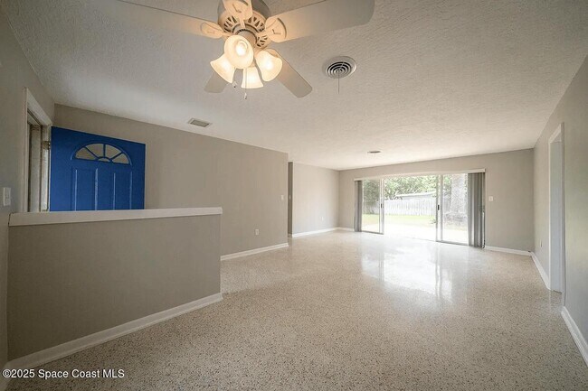 Building Photo - 319 Coral Reef Dr