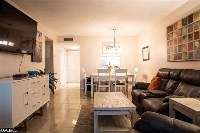 Building Photo - 1724 Pine Valley Dr