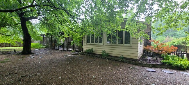 Building Photo - 5049 Babbitt Rd