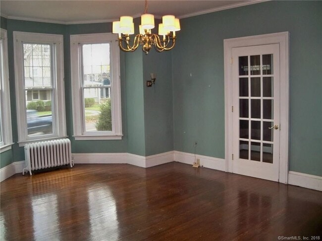 Living room - 309 S Main St