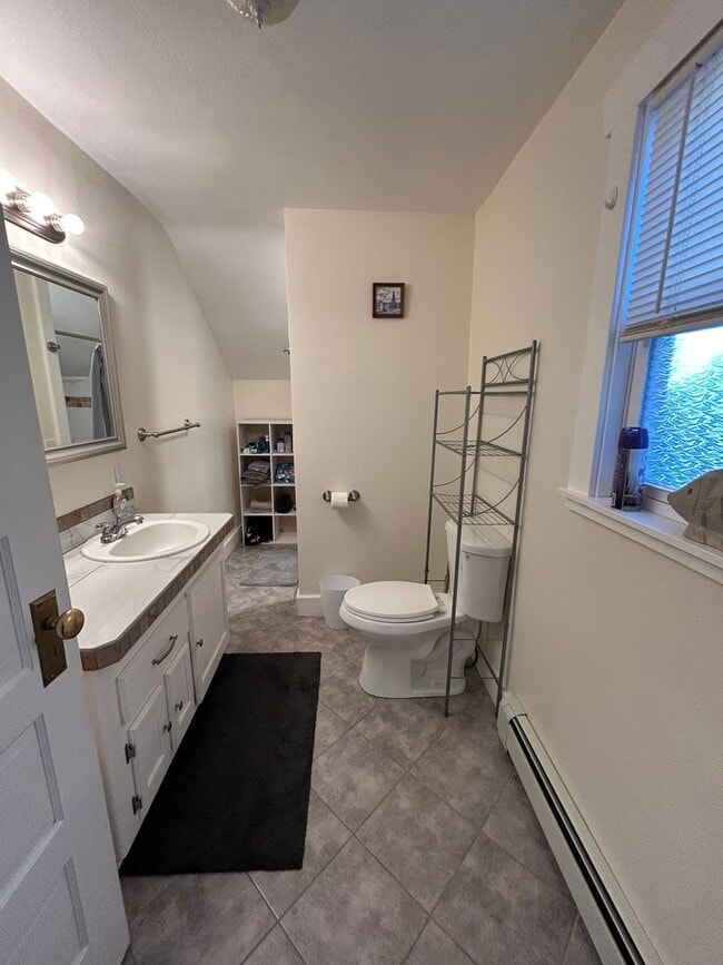 Building Photo - 410 N Washington St